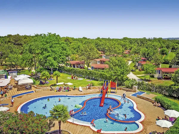 Lanterna Premium Camping Resort by Happy Camp