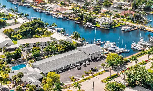 Latitude 26 Waterfront Boutique Resort - Fort Myers Beach