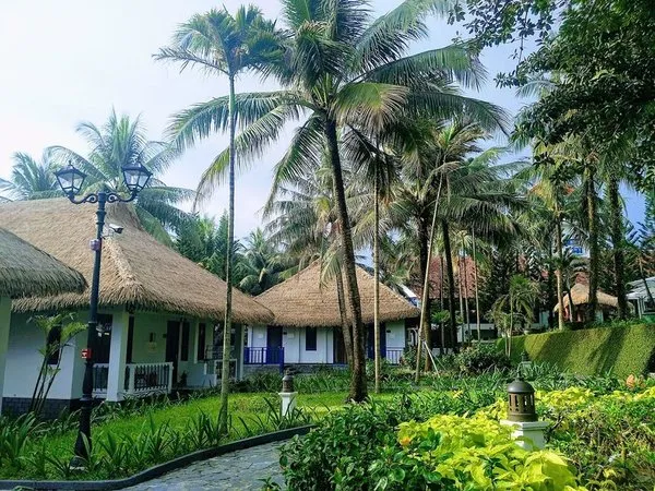 L'Azure Resort and Spa