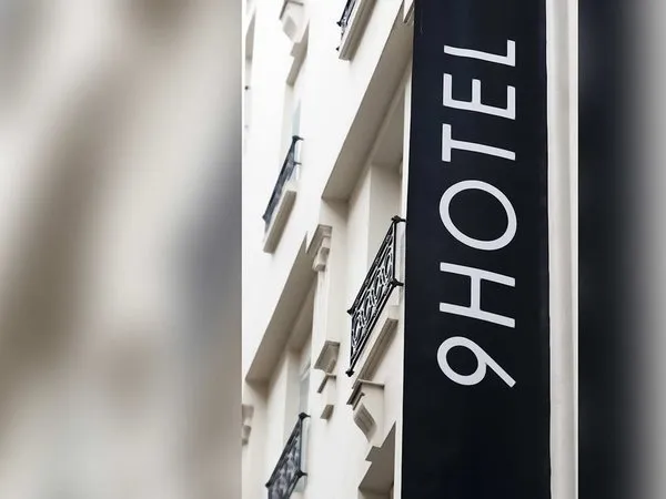 LE 9Hotel Opera
