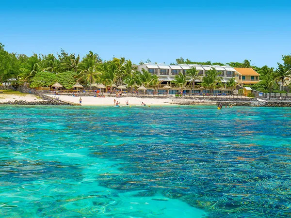 Le Peninsula Bay Beach Resort & Spa