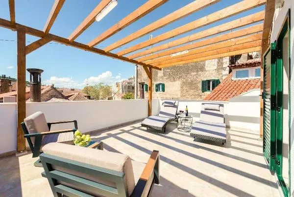 Le Premier Rooms