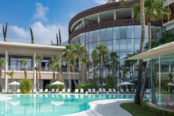 Leiro Residences