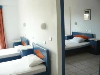 Leonidas Studios & Apartments
