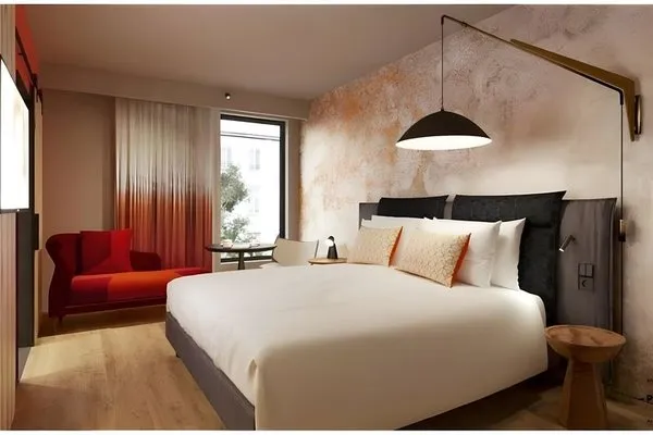 Leonor Hotel