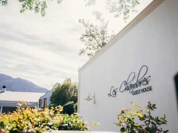 Les Chambres Guest House