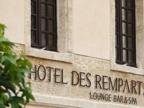 Les Remparts
