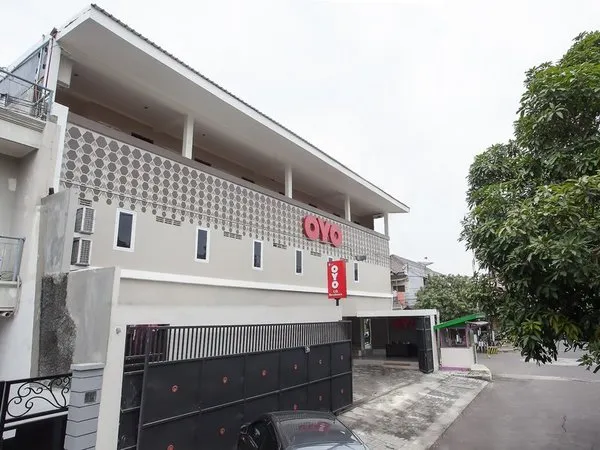 Lg Residence By OYO Rooms
