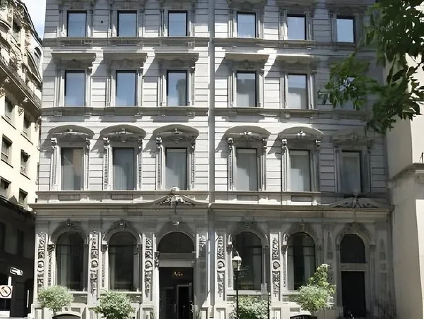 L'Hotel