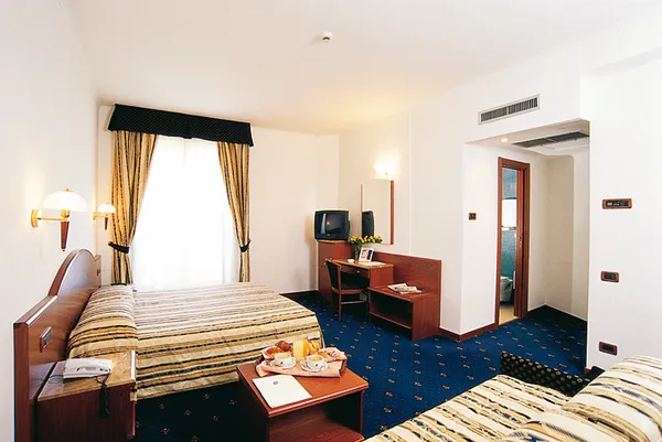 LHP Napoli Palace & SPA
