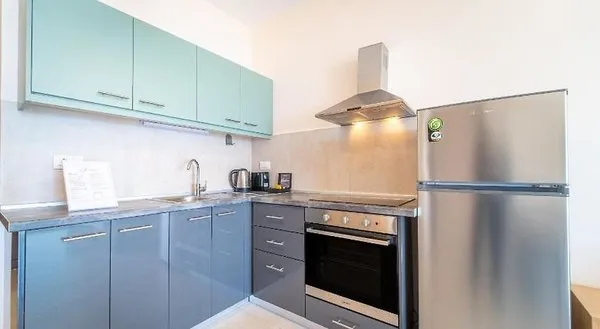 Lido Paradise Apartments