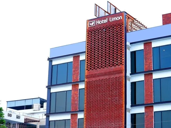 Limon Hotel & Banquet Near Sec29