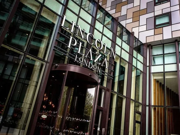 Lincoln Plaza London, Curio Collection by Hilton