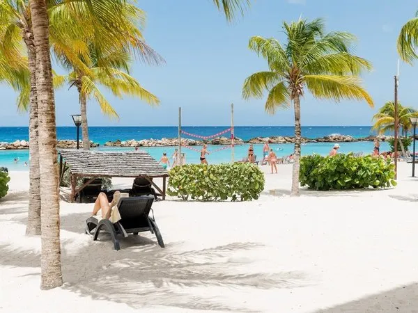 LionsDive Beach Resort