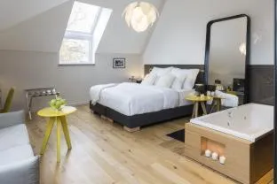 Livris Hotel