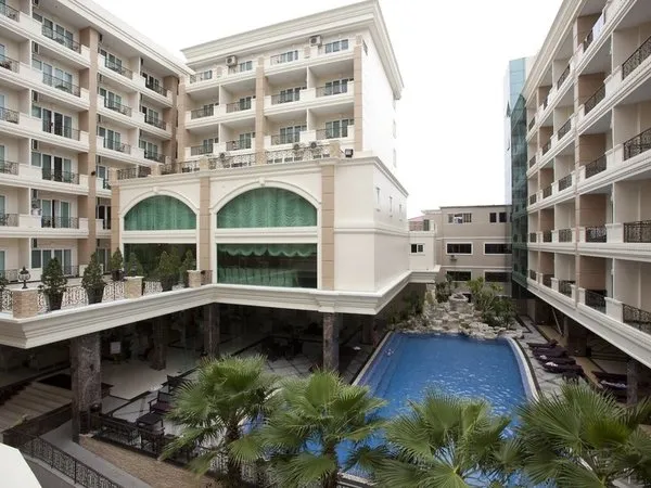 LK Miracle Suite Pattaya
