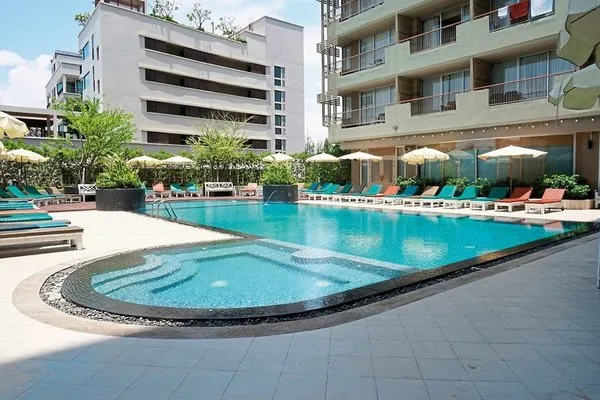 Long Beach Cha Am Resort