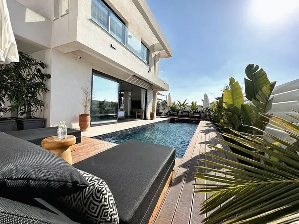 Lora Pearl Luxury Villa