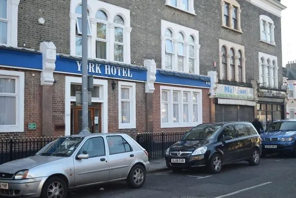 Lucky 8 Hotel