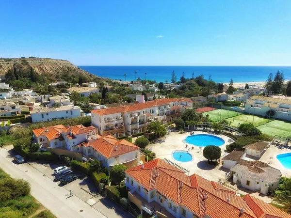 Luz Bay Club Beach & Sun Hotel