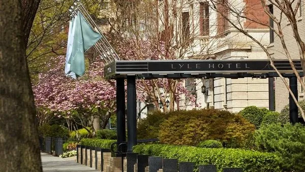 Lyle Hotel
