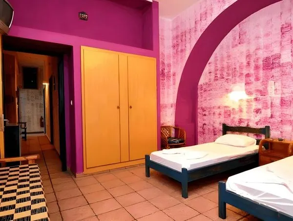 Madaky Hotel