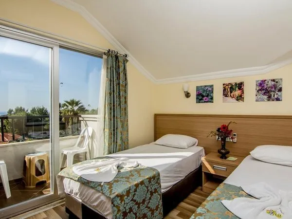 Magic Tulip Hotel