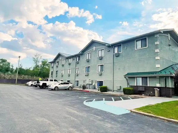 Magnuson Hotel Fort Wayne North  Coliseum