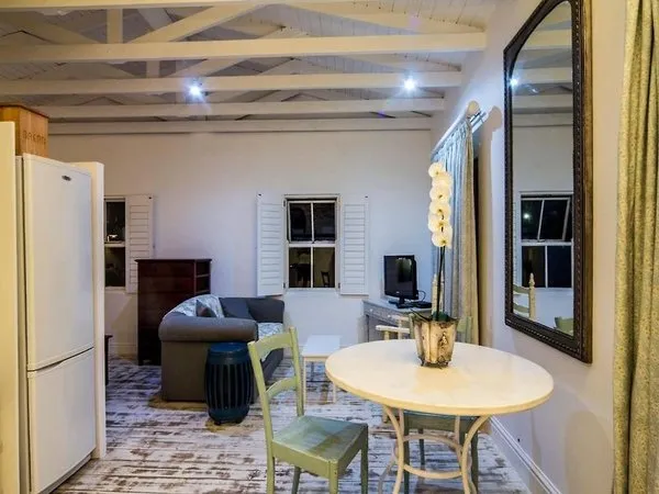 Maison H Guest House