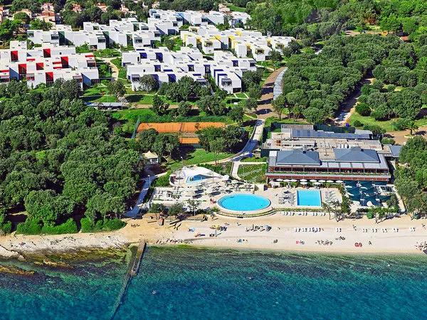 Maistra Select Amarin Resort