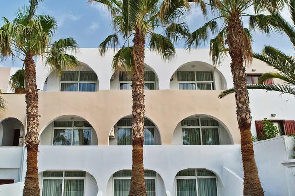 Makarios Beach Hotel