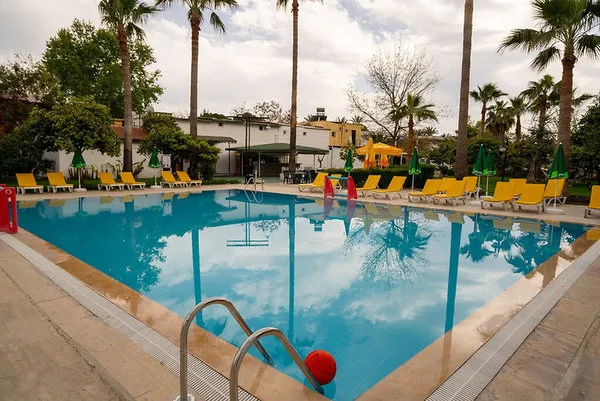 Malibu Garden Resort Hotel