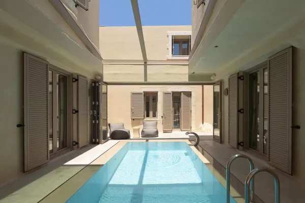 Manili Boutique Suites & Villas