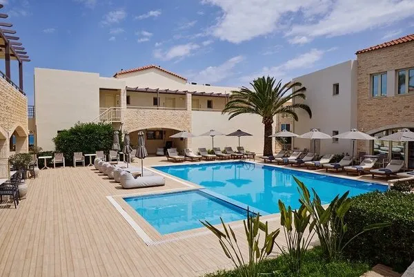 Maravel Star Art Hotel