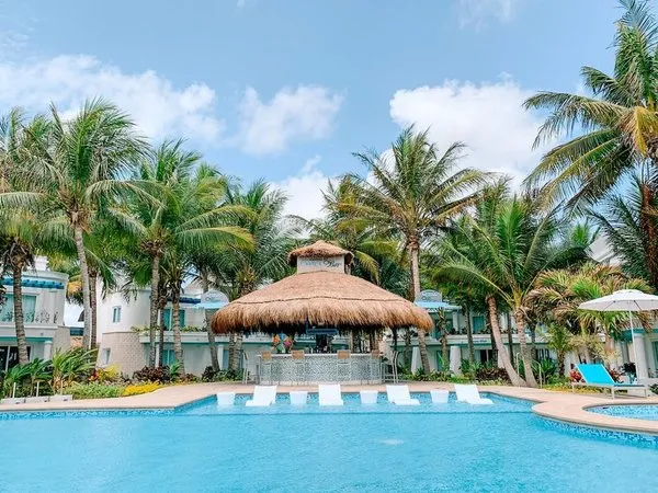 Margaritaville Island Reserve Riviera Cancún by Karisma