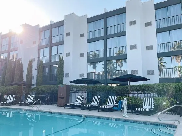 Marin Hilltop Hotel