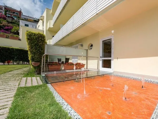 Marina 10 Boutique & Design Hotel