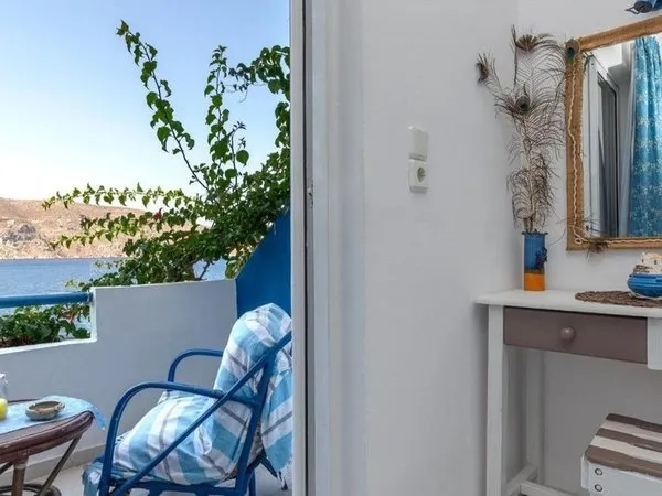 Marina Rooms