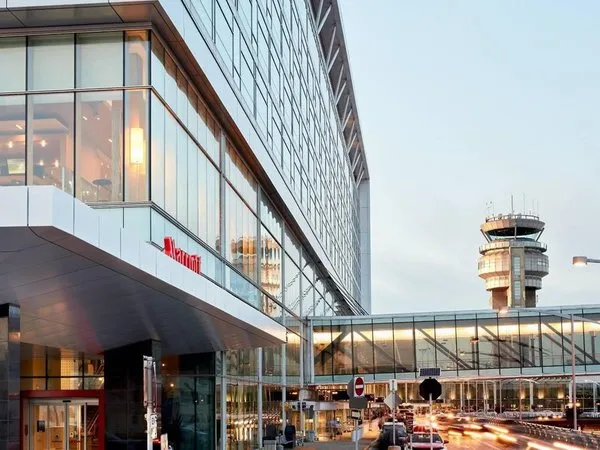 Marriott Montreal Airport
