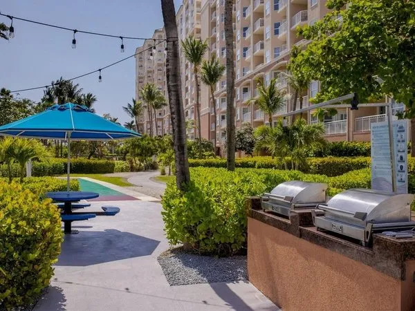 Marriott's Aruba Surf Club