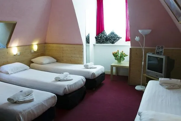 Max Hotel