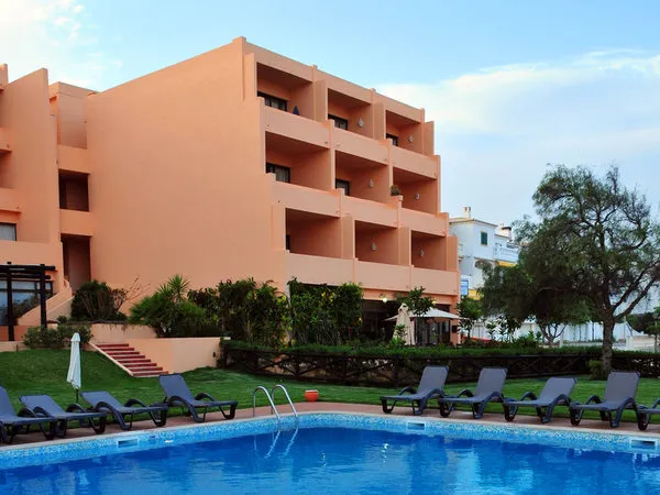 Meia Praia Lagos - Beach Club Apartments