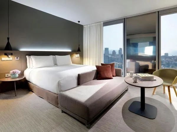 Meliá Barcelona Sky