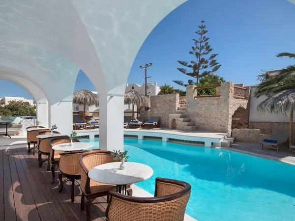 Meltemi Luxury Suites