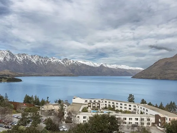 Mercure Queenstown Resort