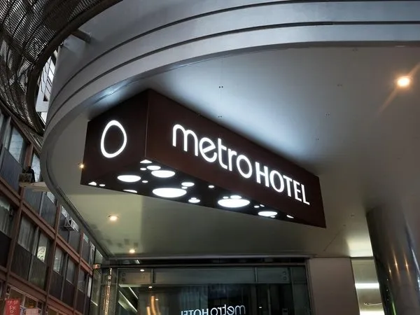 Metro Hotel