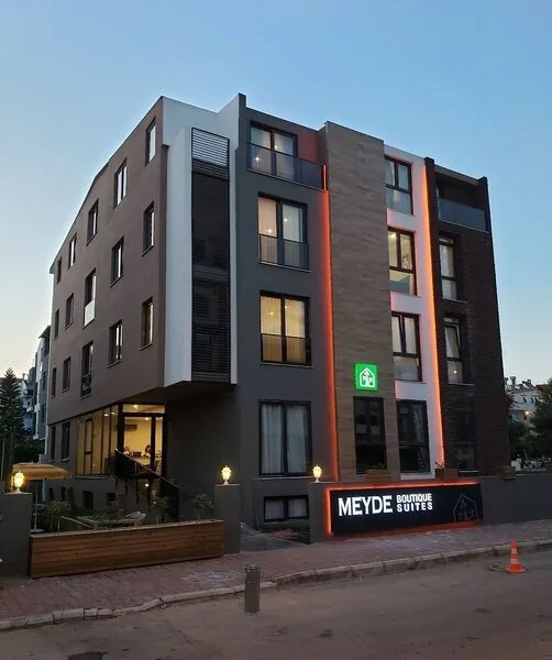 Meyde Suites