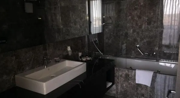 Mia City Hotel