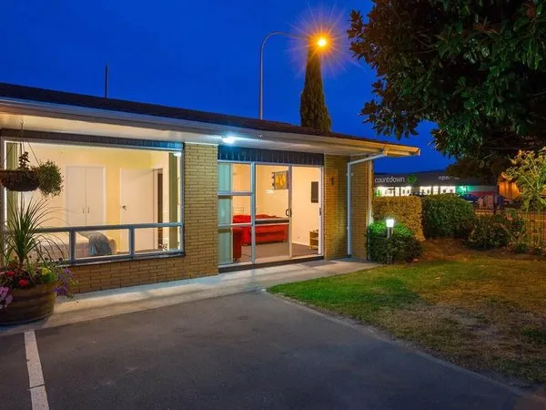 Middle Park Motel