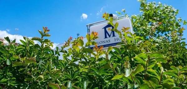 Milonas House Apartments
